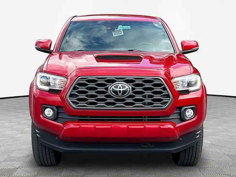 Used 2022 Toyota Tacoma TRD Sport AWD/4WD image 2