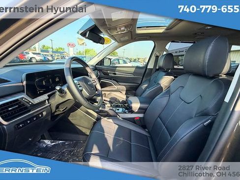 Used 2024 Kia Telluride EX w/ EX Captain's Chair Package AWD/4WD image 22