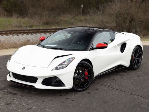 New 2026 Lotus Emira SE image 4