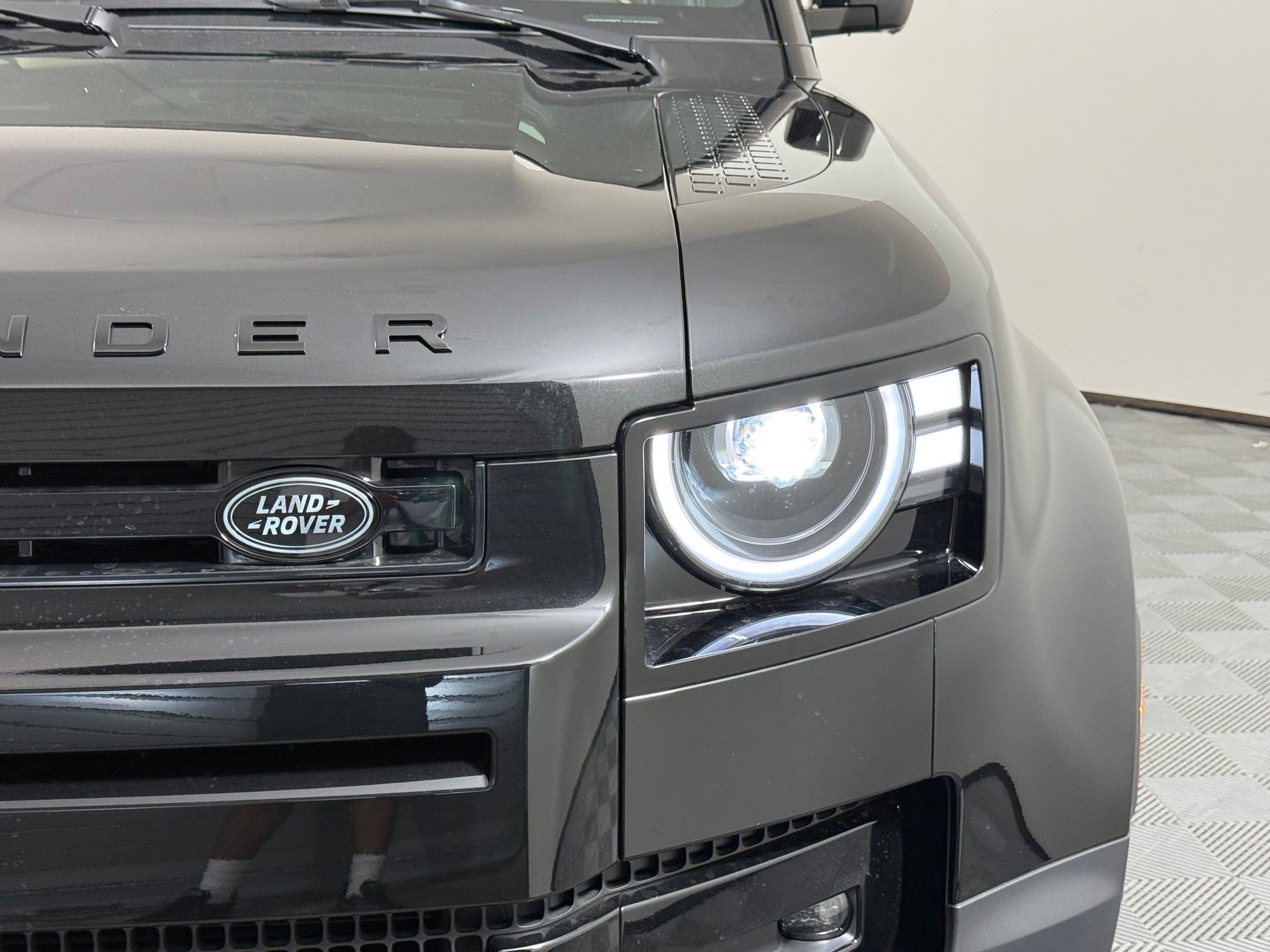 New 2026 Land Rover Defender 110 S AWD/4WD image 12