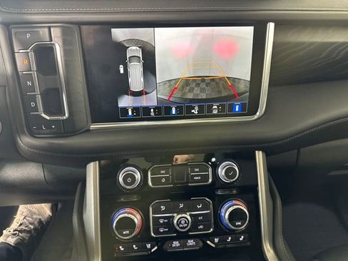 Used 2022 GMC Yukon XL Denali w/ Denali Ultimate Package image 22