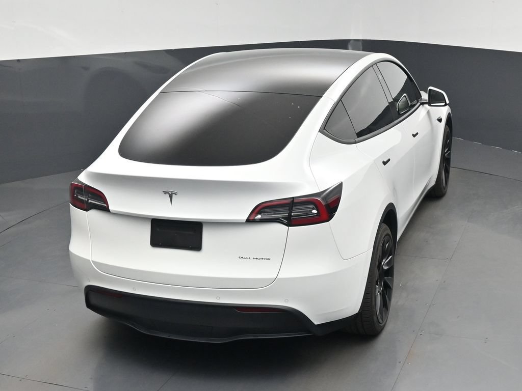 Used 2022 Tesla Model Y Long Range AWD/4WD image 25