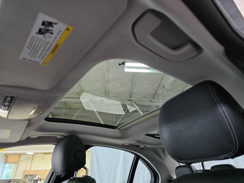 Used 2016 Mercedes-Benz C 350e Sedan image 29