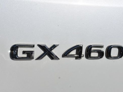 Used 2016 Lexus GX 460 Luxury AWD/4WD image 19