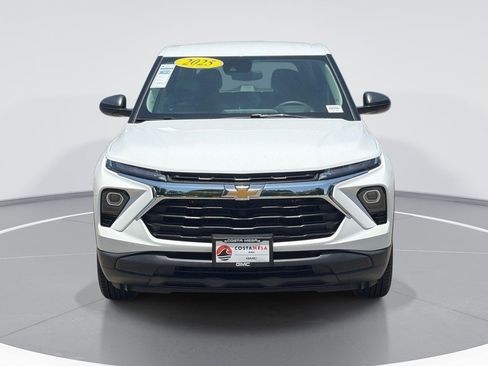 Used 2025 Chevrolet TrailBlazer LS FWD image 2