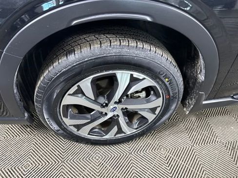 Used 2021 Subaru Outback Limited w/ Popular Package #2 image 10