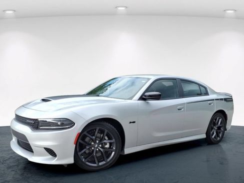 Used 2023 Dodge Charger R/T w/ Blacktop Package RWD image 2