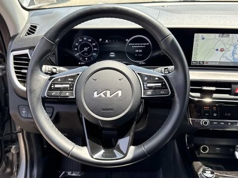 Used 2024 Kia Seltos S AWD/4WD image 18