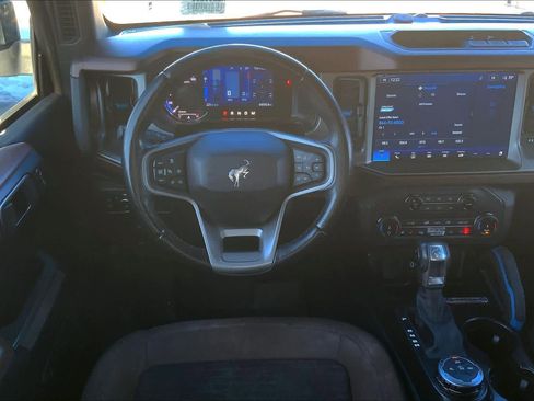 Used 2022 Ford Bronco Outer Banks image 6