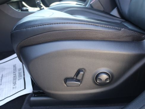 Used 2022 Jeep Cherokee Latitude Lux AWD/4WD image 37