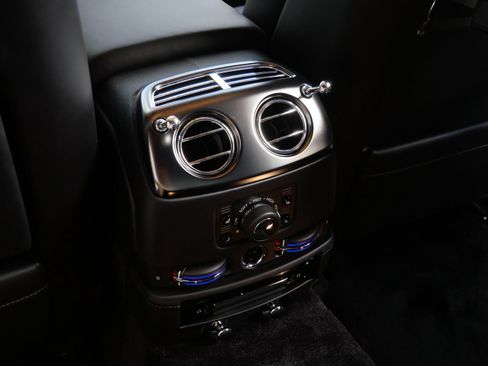 Used 2019 Rolls-Royce Ghost RWD image 37