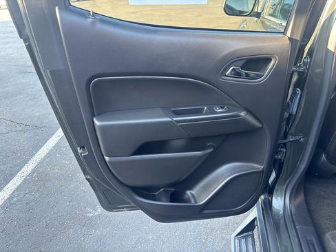 Used 2018 Chevrolet Colorado ZR2 image 27