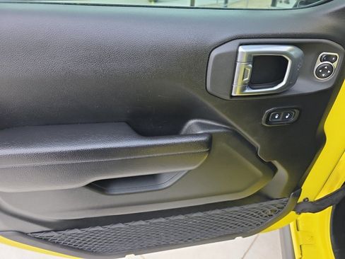 Used 2022 Jeep Wrangler Unlimited Sport image 13