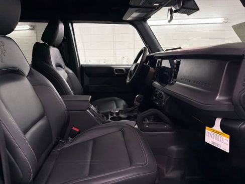 New 2025 Ford Bronco Badlands image 28