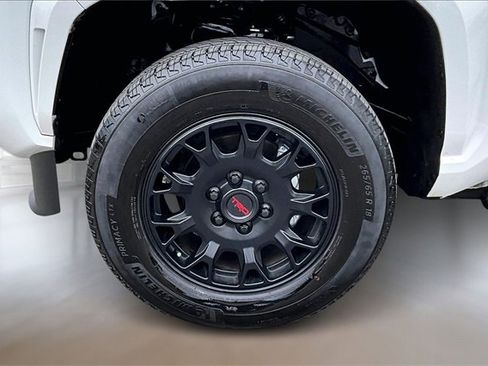 Used 2025 Toyota Tacoma SR5 image 28