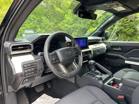 Used 2024 Toyota Tacoma TRD Off-Road image 12