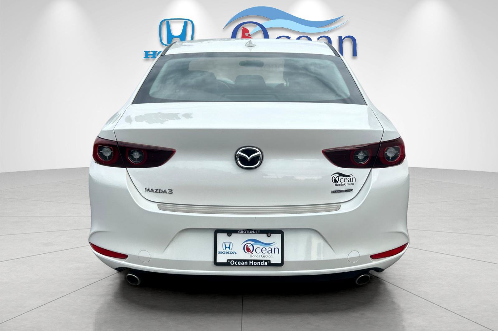 Used 2022 MAZDA MAZDA3 s FWD image 4