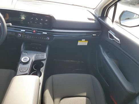 New 2026 Kia Sportage LX image 25