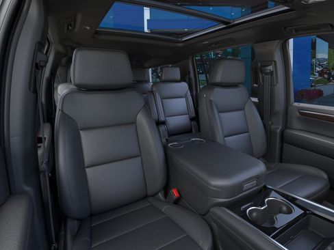 New 2026 Chevrolet Suburban LT w/ Advanced Technology Package AWD/4WD image 40
