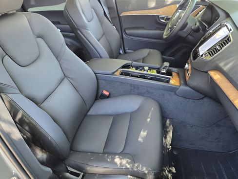New 2025 Volvo XC90 B6 Plus w/ Protection Package Premier AWD/4WD image 12