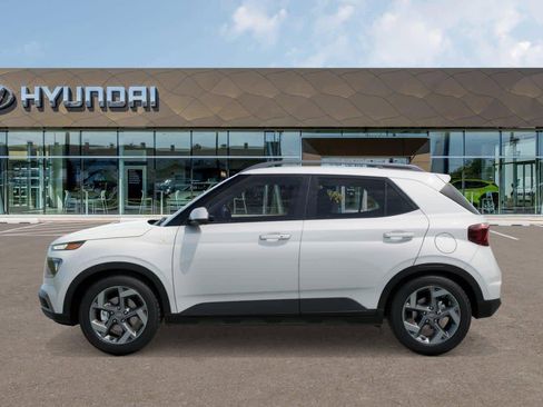 Used 2025 Hyundai Venue SEL FWD image 3