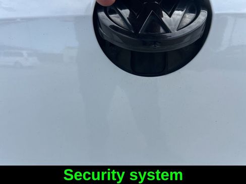 Used 2015 Volkswagen Golf 4-Door image 21