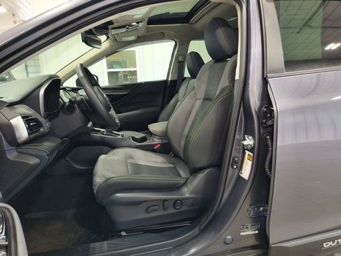 Used 2025 Subaru Outback Onyx Edition XT w/ Popular Package #2 AWD/4WD image 18
