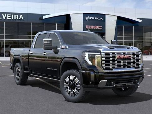 New 2025 GMC Sierra 3500 Denali w/ Denali Reserve Package image 7