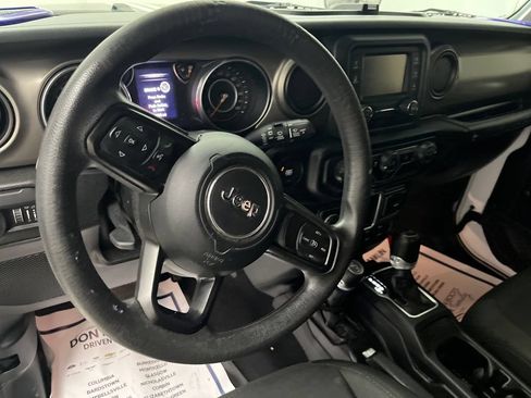 Used 2018 Jeep Wrangler Unlimited Sport AWD/4WD image 15