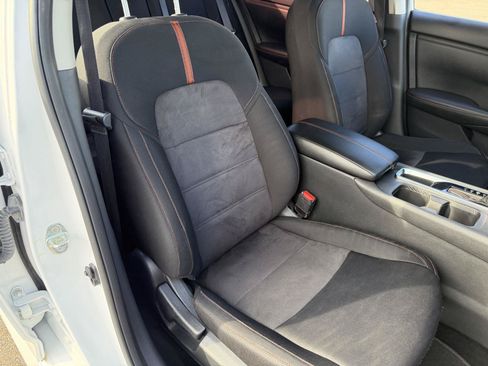 Used 2025 Nissan Sentra SR FWD image 20