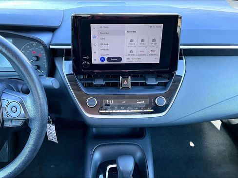 Used 2025 Toyota Corolla LE FWD image 7
