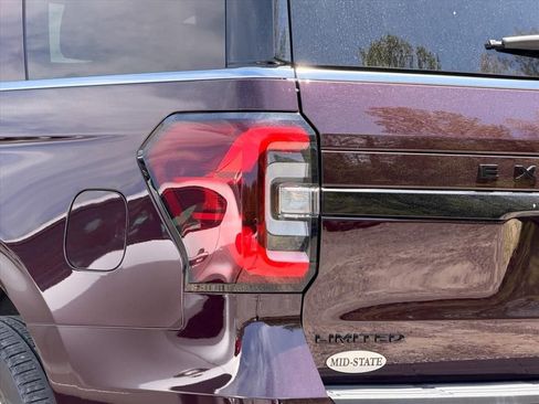 Used 2024 Ford Expedition Limited AWD/4WD image 24