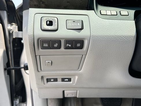 Used 2010 Lexus LS 460 AWD image 14