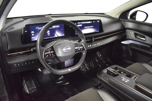 Used 2024 Nissan Ariya AWD image 13