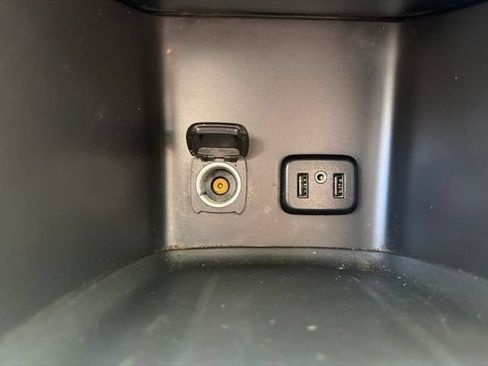 Used 2019 GMC Acadia SLE FWD image 25