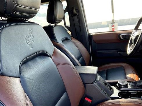 Used 2024 Ford Bronco Outer Banks image 7