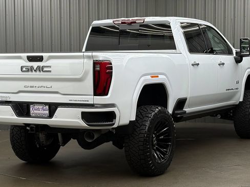 Used 2026 GMC Sierra 3500 Denali Ultimate AWD/4WD image 5