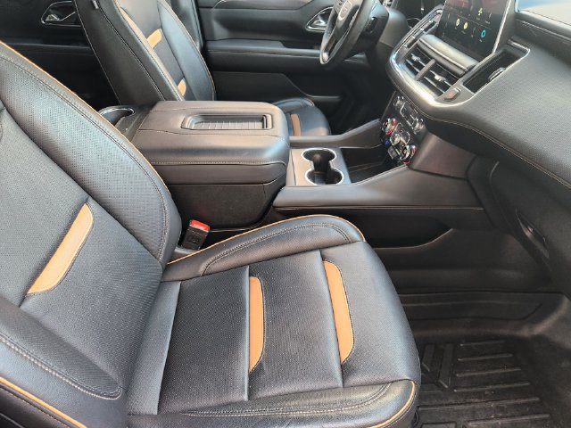 Used 2024 GMC Yukon AT4 w/ Technology Package AWD/4WD image 13