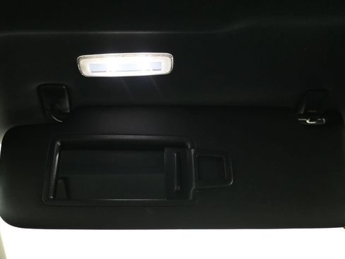 Certified 2024 Porsche Macan Turbo AWD/4WD image 28