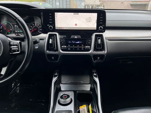 Used 2023 Kia Sorento EX image 26