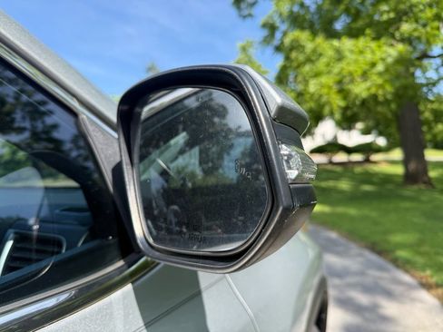 Used 2019 Toyota Highlander XLE FWD image 43