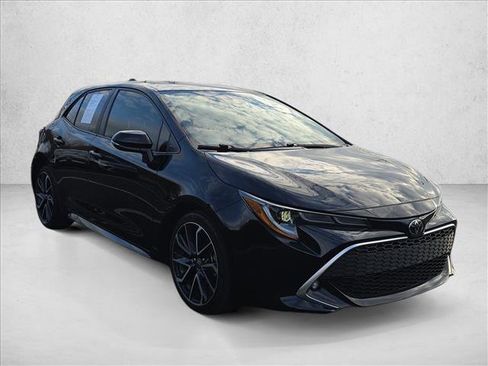 Used 2022 Toyota Corolla XSE image 3