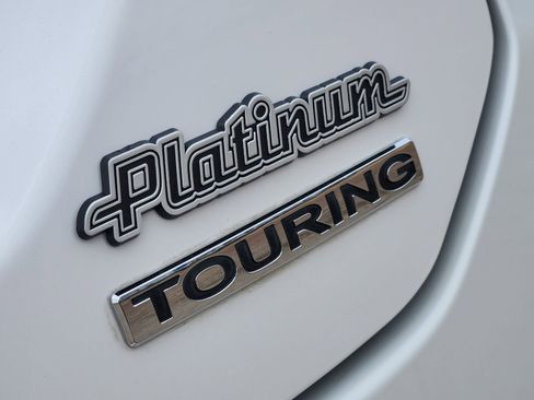 Certified 2024 Honda Pilot Touring image 16