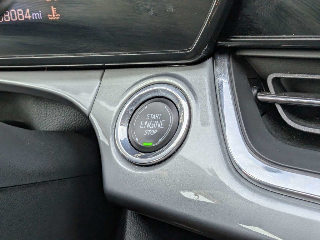 Used 2025 Chevrolet Trax LT FWD image 28