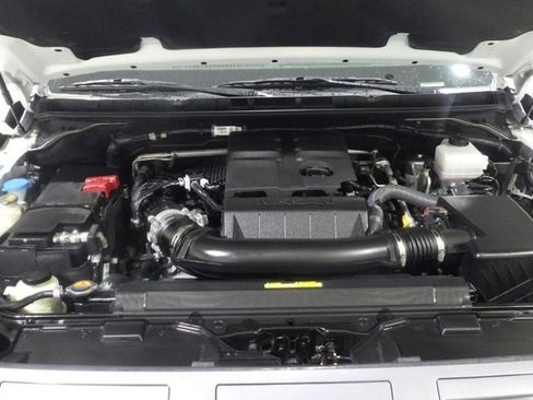 Used 2025 Nissan Frontier SV w/ SV Convenience Package image 10