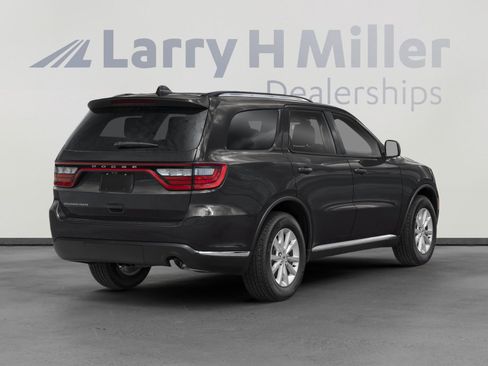 Used 2025 Dodge Durango GT AWD/4WD image 2