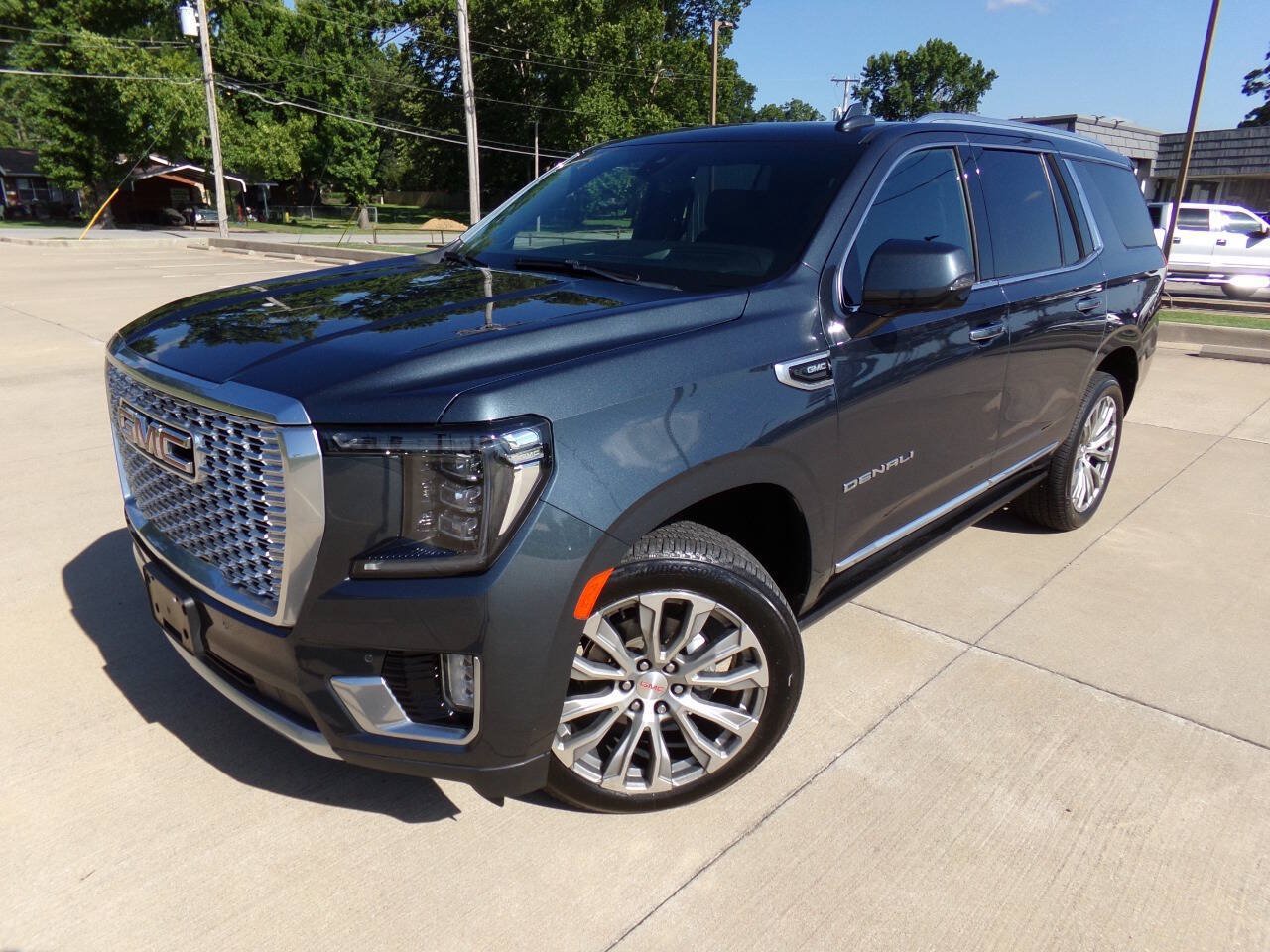 Used 2021 GMC Yukon Denali w/ Denali Ultimate Package AWD/4WD image 13
