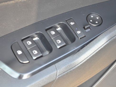 Used 2024 Kia Sportage LX image 16