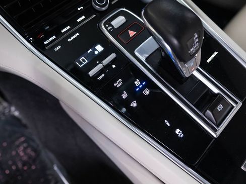 Certified 2023 Porsche Panamera 4 Platinum Edition AWD/4WD image 26