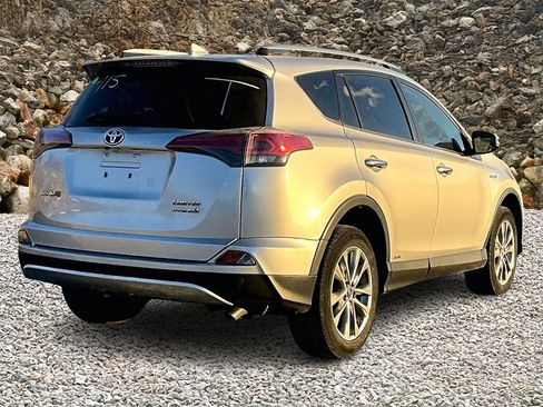Used 2016 Toyota RAV4 Limited image 2